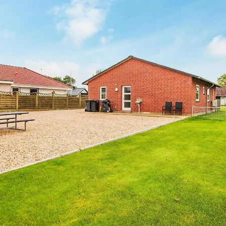 3 Person Holiday In